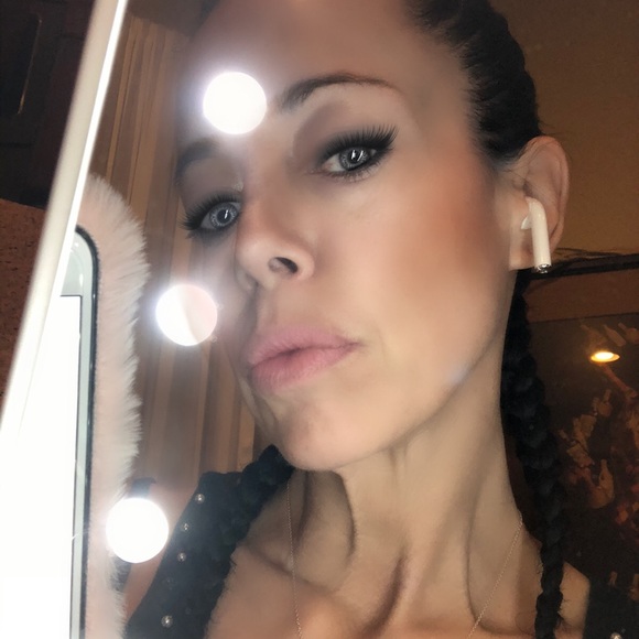 Meet your Posher, Jennifer - Picture 4 of 5